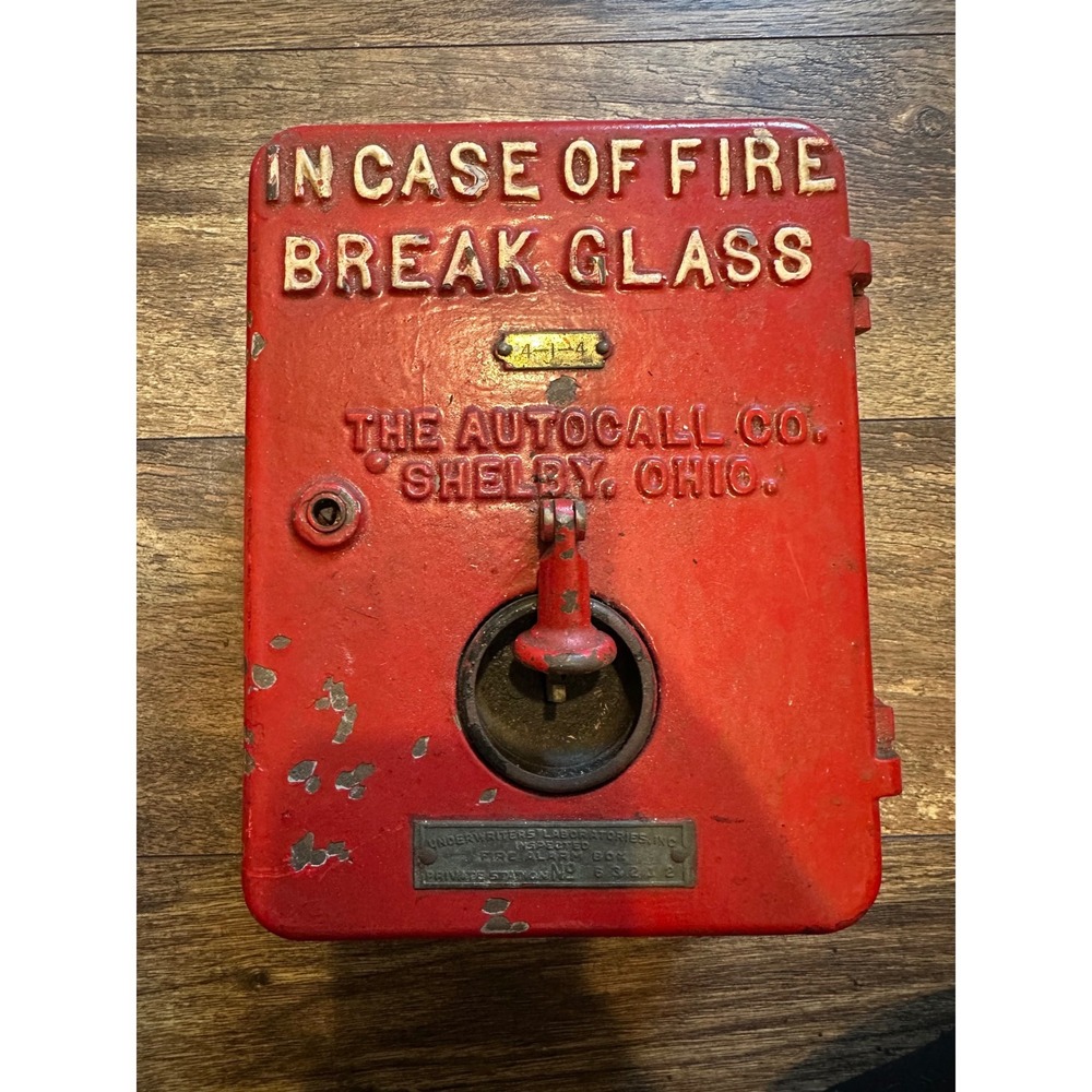 The Autocall Co. Shelby Ohio Fire Alarm‎ Box Vintage Red Metal as is